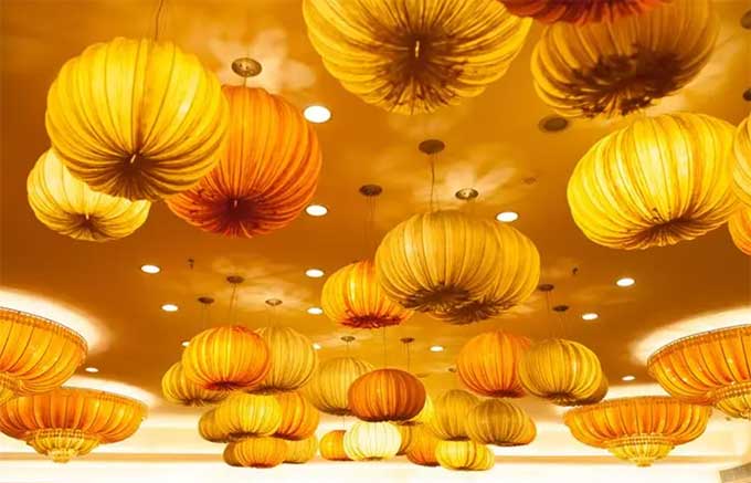 不同国家中秋节的庆祝方式和习惯 Celebration Customs and Traditions of the Mid-Autumn Festival in Different Countries